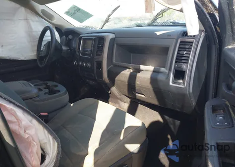 2014 Ram 1500 Express z USA, uszkodzony, nr VIN 3C6RR7KTXEG251115